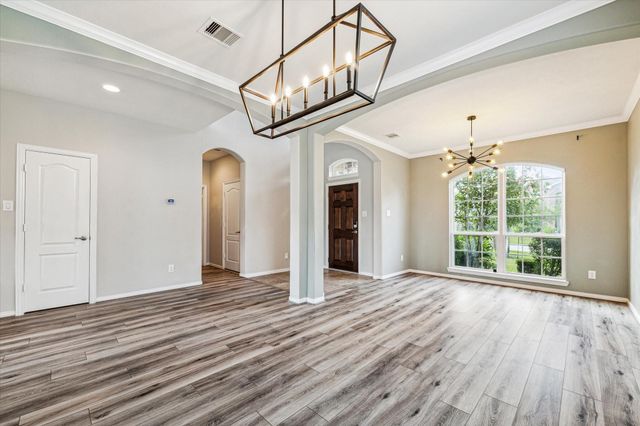 244 Lake Estates Drive, Montgomery, TX 77356