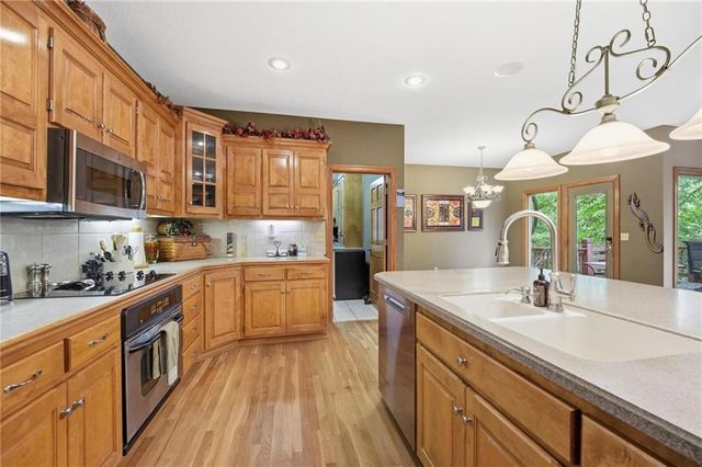 14535 NW 63rd Street, Parkville, MO 64152