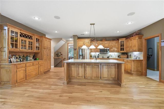 14535 NW 63rd Street, Parkville, MO 64152