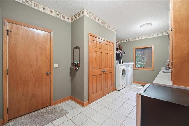 14535 NW 63rd Street, Parkville, MO 64152