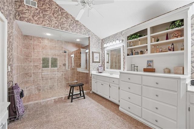 14535 NW 63rd Street, Parkville, MO 64152