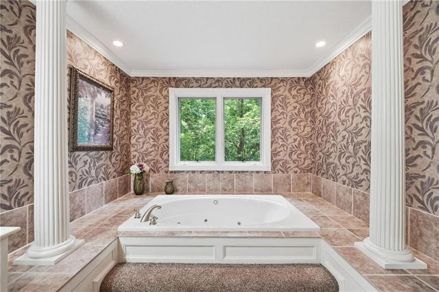 14535 NW 63rd Street, Parkville, MO 64152
