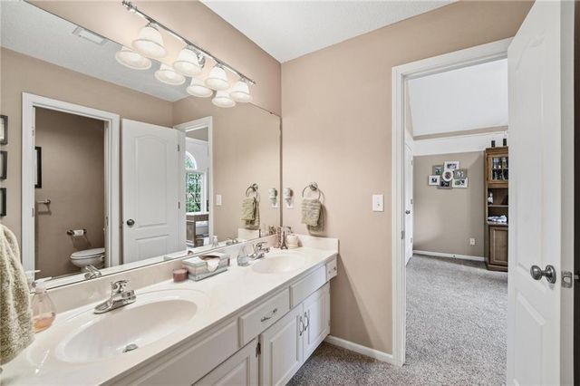 14535 NW 63rd Street, Parkville, MO 64152
