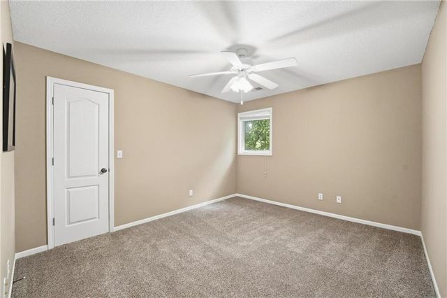 14535 NW 63rd Street, Parkville, MO 64152