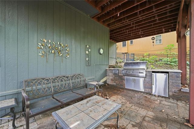 14535 NW 63rd Street, Parkville, MO 64152