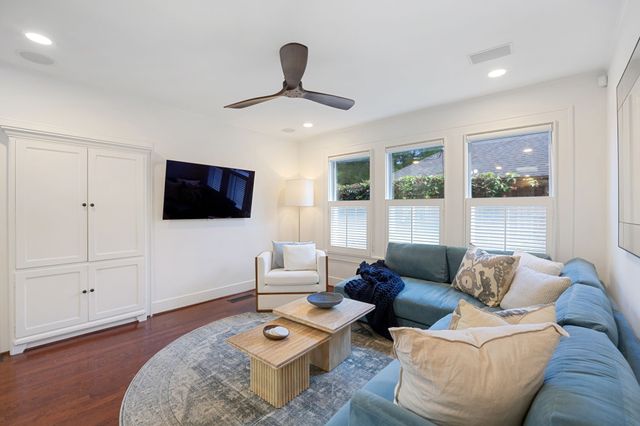 4828 Bryce Avenue, Fort Worth, TX 76107