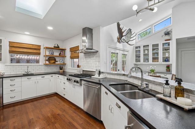 4828 Bryce Avenue, Fort Worth, TX 76107