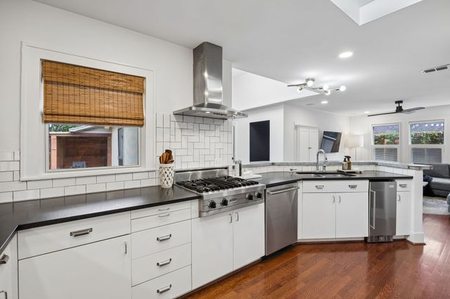 4828 Bryce Avenue, Fort Worth, TX 76107