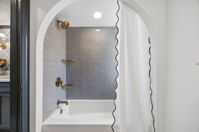 4828 Bryce Avenue, Fort Worth, TX 76107