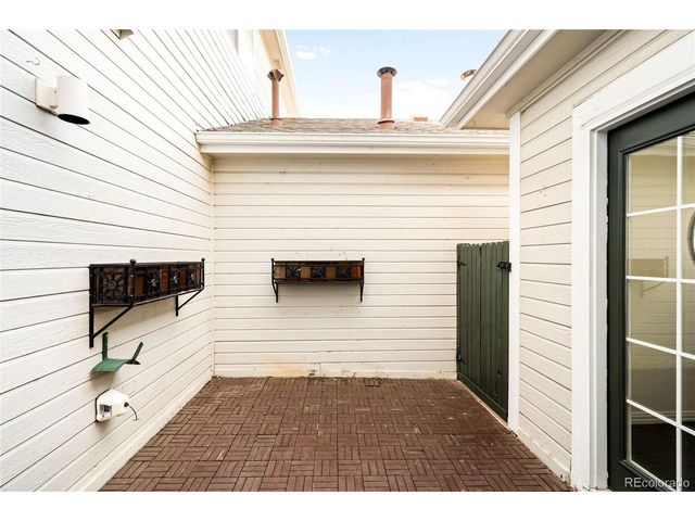 8300 Fairmount Dr V102, Denver, CO 80247