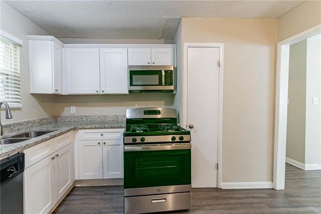 633 Larchmont NW Circle, Atlanta, GA 30318