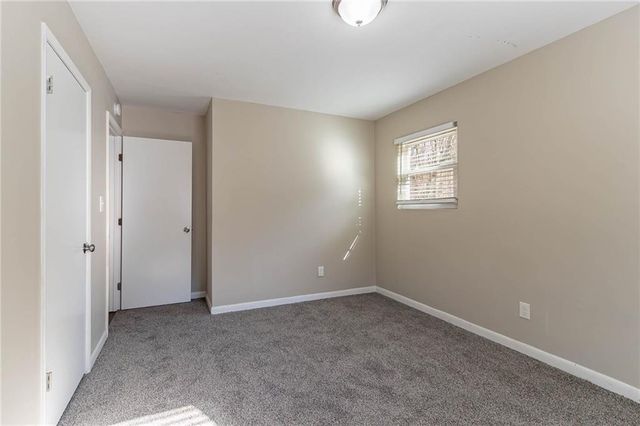 633 Larchmont NW Circle, Atlanta, GA 30318