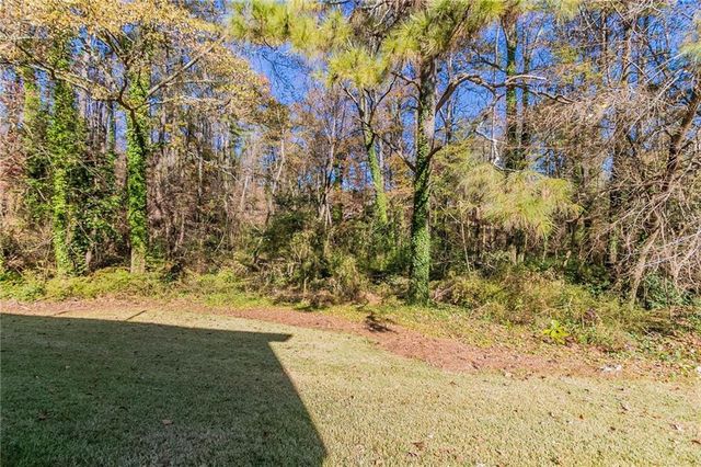 633 Larchmont NW Circle, Atlanta, GA 30318