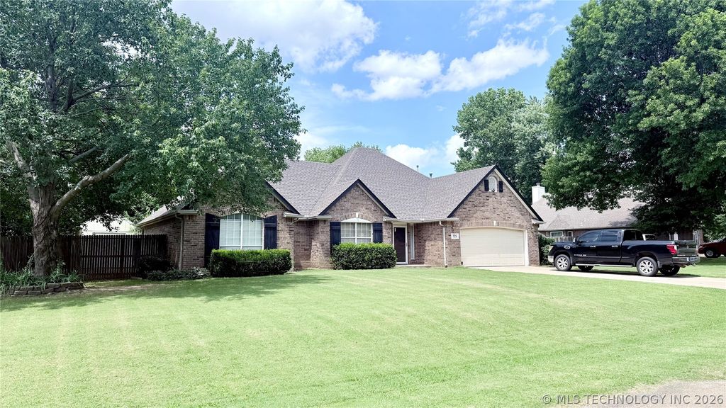 725 W 98th Street, Jenks, OK 74037
