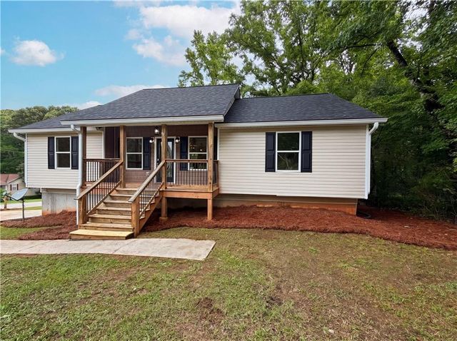 57 Landing Drive, Powder Springs, GA 30127
