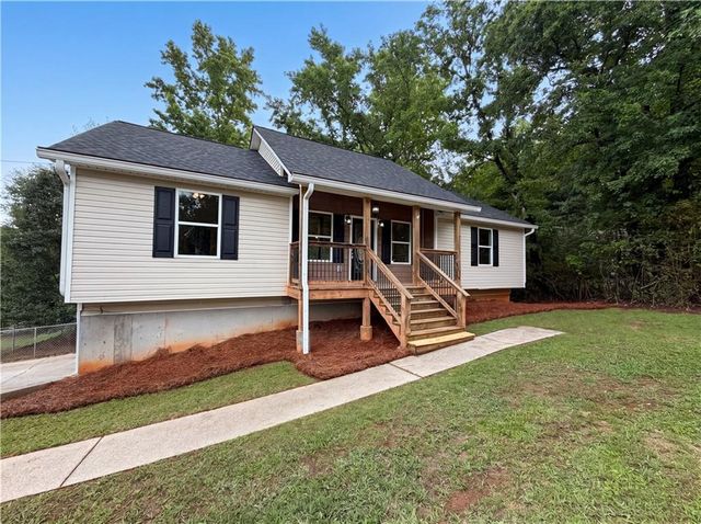 57 Landing Drive, Powder Springs, GA 30127