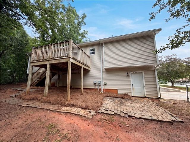57 Landing Drive, Powder Springs, GA 30127
