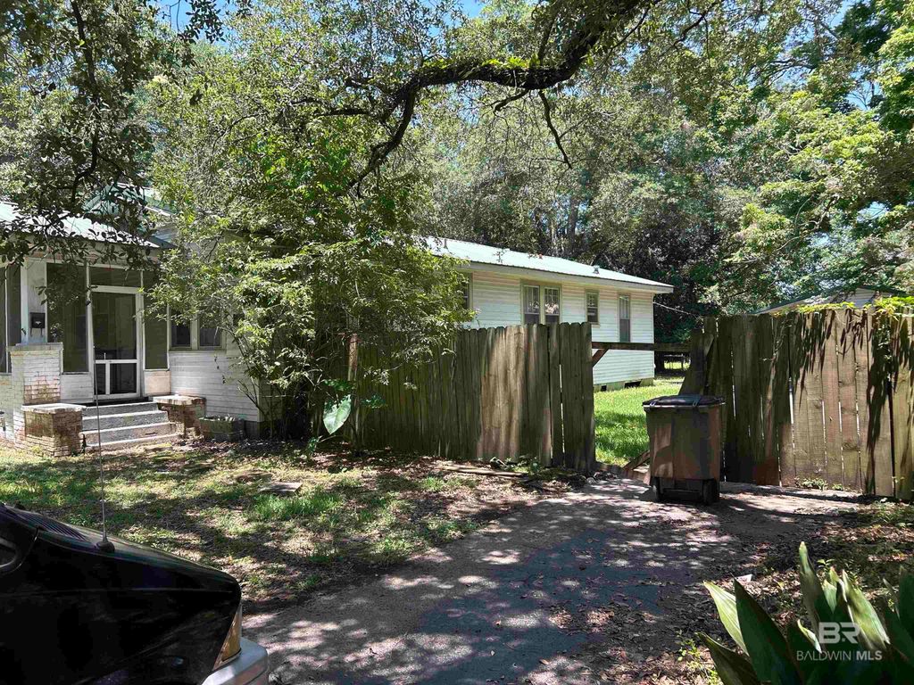 553 Magnolia Road, Mobile, AL 36606