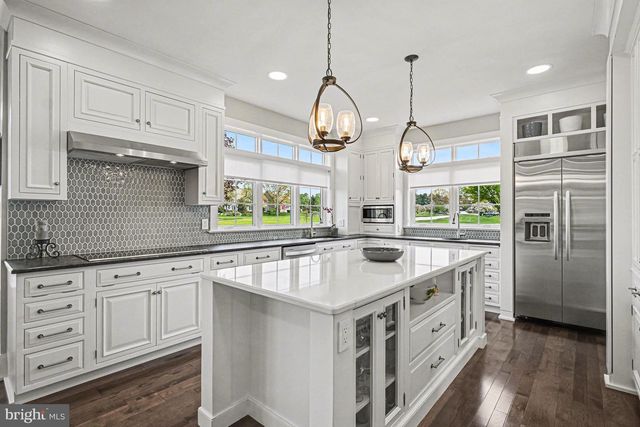 671 BENT CREEK DR, Lititz, PA 17543