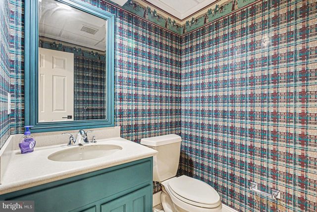 671 BENT CREEK DR, Lititz, PA 17543