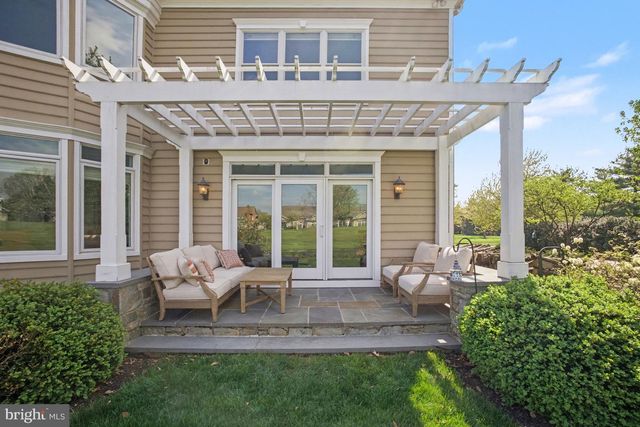 671 BENT CREEK DR, Lititz, PA 17543