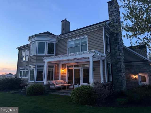 671 BENT CREEK DR, Lititz, PA 17543
