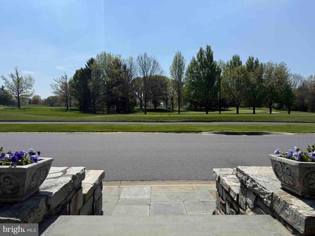 671 BENT CREEK DR, Lititz, PA 17543