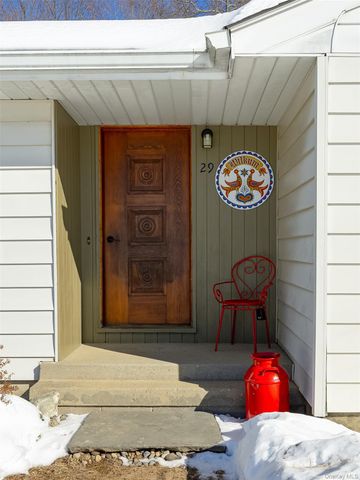 29 McAllister Drive, Pleasant Valley, NY 12569