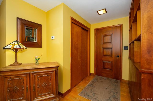 29 McAllister Drive, Pleasant Valley, NY 12569