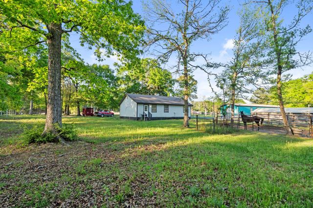 461 Trails End Drive, Cleveland, TX 77328