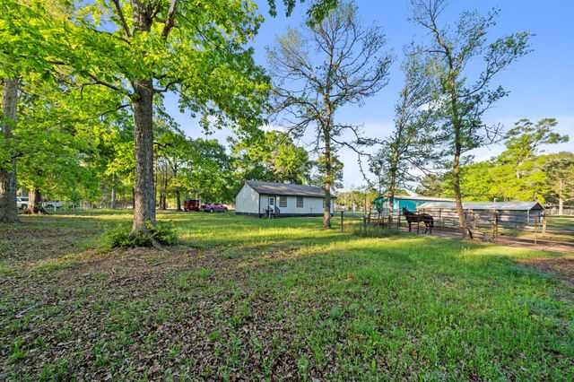 461 Trails End Drive, Cleveland, TX 77328
