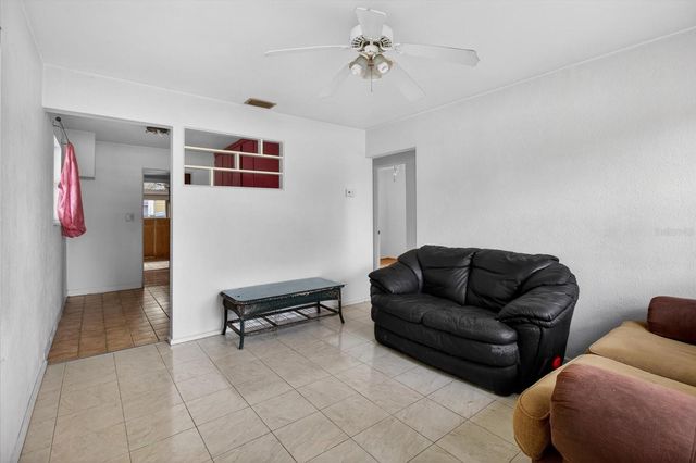 2480 18TH AVENUE N, St Petersburg, FL 33713