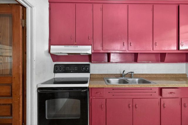 2480 18TH AVENUE N, St Petersburg, FL 33713