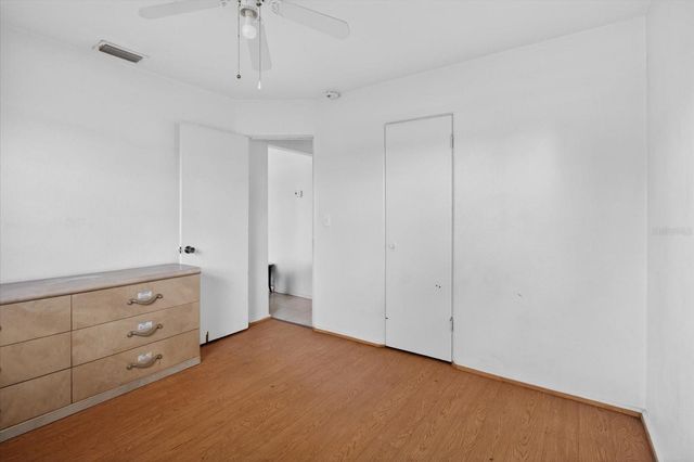 2480 18TH AVENUE N, St Petersburg, FL 33713