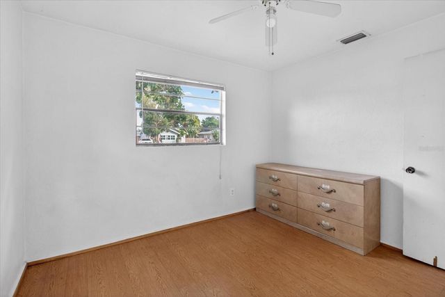 2480 18TH AVENUE N, St Petersburg, FL 33713