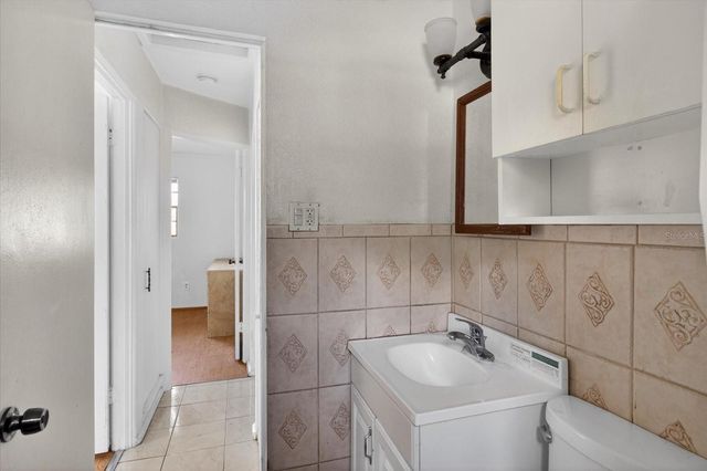 2480 18TH AVENUE N, St Petersburg, FL 33713