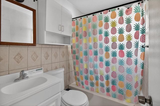 2480 18TH AVENUE N, St Petersburg, FL 33713