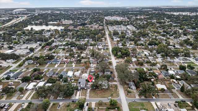 2480 18TH AVENUE N, St Petersburg, FL 33713