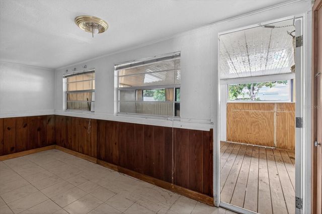 2480 18TH AVENUE N, St Petersburg, FL 33713