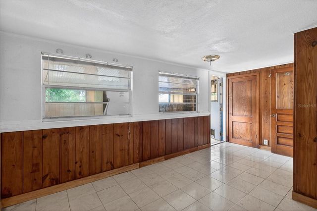 2480 18TH AVENUE N, St Petersburg, FL 33713