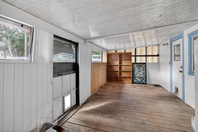 2480 18TH AVENUE N, St Petersburg, FL 33713