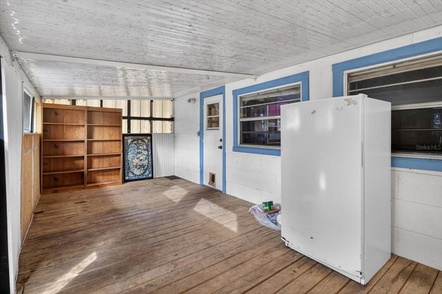 2480 18TH AVENUE N, St Petersburg, FL 33713