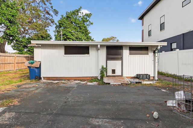 2480 18TH AVENUE N, St Petersburg, FL 33713