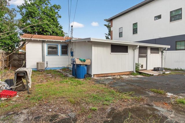 2480 18TH AVENUE N, St Petersburg, FL 33713