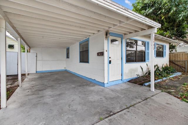 2480 18TH AVENUE N, St Petersburg, FL 33713