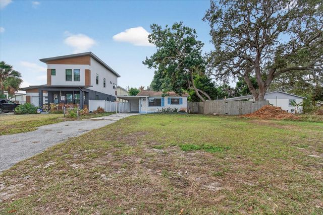 2480 18TH AVENUE N, St Petersburg, FL 33713