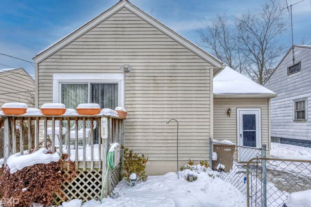 635 E Tennyson Avenue, Pontiac, MI 48340