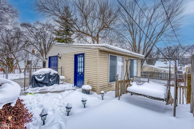 635 E Tennyson Avenue, Pontiac, MI 48340