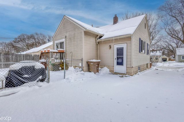 635 E Tennyson Avenue, Pontiac, MI 48340