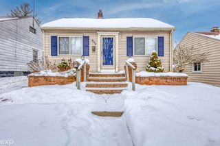 635 E Tennyson Avenue, Pontiac, MI 48340